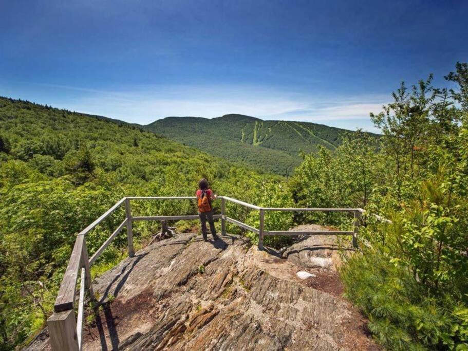 Вилла Cabin Sutton 252 - En Harmonie Avec La Nature! Экстерьер фото
